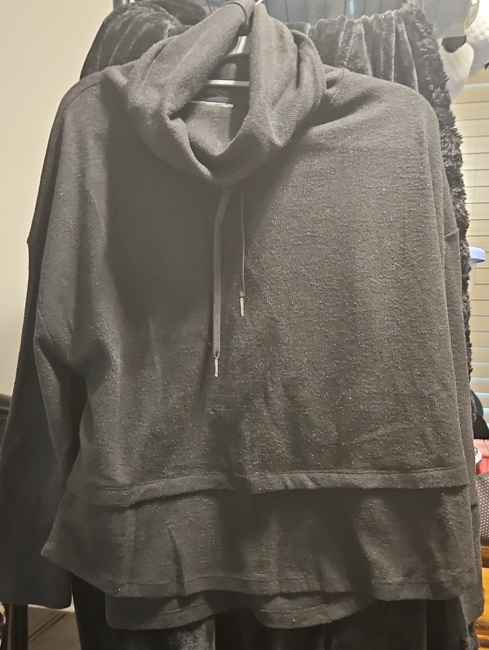 KEREN hart Black Layered Cowl Neck Sweater